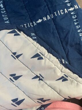 Nautica Kids Reversible Navy & White Quilted Blanket, twin size